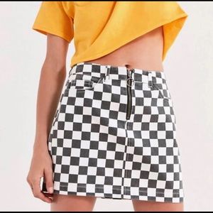 BDG- B&W checkered mini skirt w/ zipper